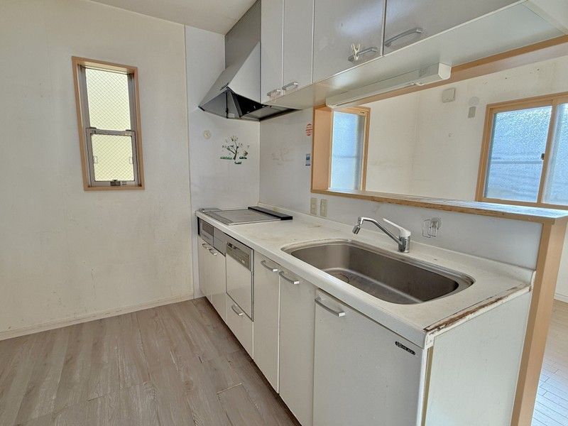 4LDK Detached House for Sale in Kobe Hyogo Ward - Thumbnail 4