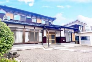 Spacious Countryside Home in Kasai City with Garden - Thumbnail 2