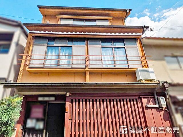 Vacant 3DK House for Sale in Kamigyo Ward, Kyoto - Thumbnail 2