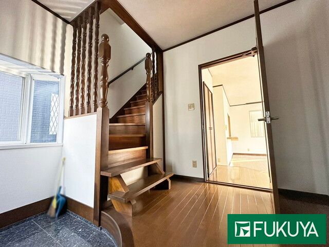 Renovated 4SLDK Steel-Frame House with Garage in Sakai, Osaka - Thumbnail 4