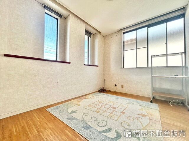4LDK House for Sale in Habikino City, Osaka - 14 Min Walk to Kori Stn - Thumbnail 3