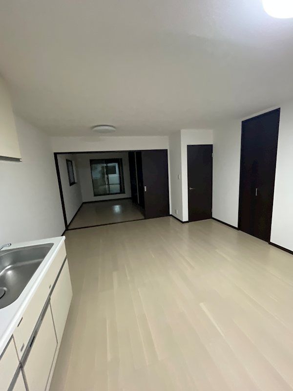 Modern 3LDK House for Sale in Neyagawa City, Osaka - Thumbnail 4