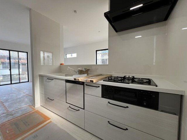 New 3LDK House for Sale in Yao City, Osaka - Thumbnail 2