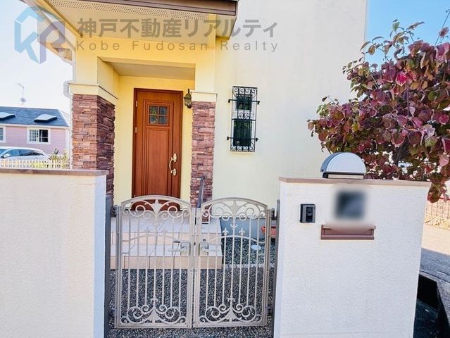 4LDK Mitsui Home in Kobe Tarumi with Walk-in Closet & Underfloor Heating - Thumbnail 2