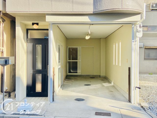 4LDK House for Sale in Kadoma, Osaka - 90.27 sqm - Thumbnail 2