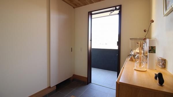 Modern 3SLDK House in Hyuga, Miyazaki - 102.89 sqm - Thumbnail 4