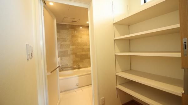 Modern 3SLDK House in Hyuga, Miyazaki - 102.89 sqm - Thumbnail 3