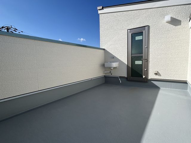 Modern 3SLDK House with Rooftop Terrace in Kobe's Seiryodai - Thumbnail 3