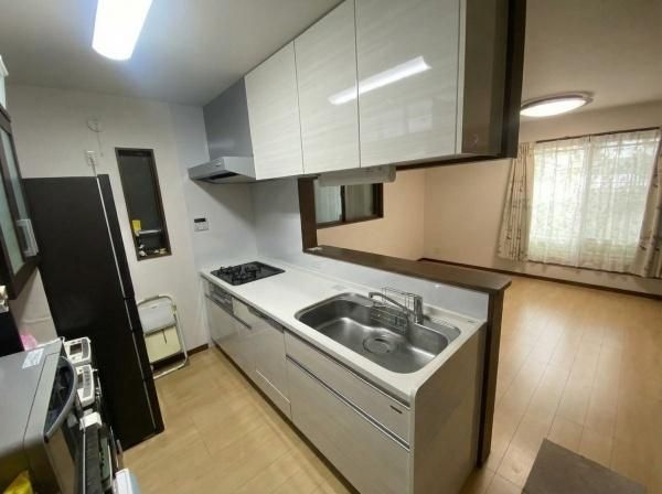 4LDK House for Sale in Minato Ward, Osaka - 92m² Near Bentencho Station - Thumbnail 4
