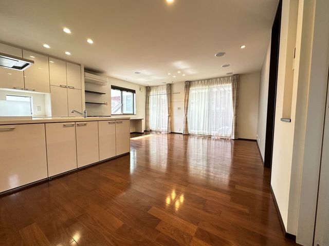 4LDK Used House for Sale in Kawagoe Town, Mie - 102.4 sqm - Thumbnail 4
