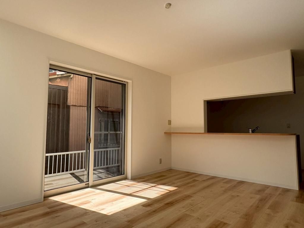 Renovated 5LDK House with Parking in Osaka Sumiyoshi Ward - Thumbnail 3