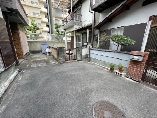 4DK Detached House for Sale in Tsurumi Ward, Osaka - Thumbnail 4