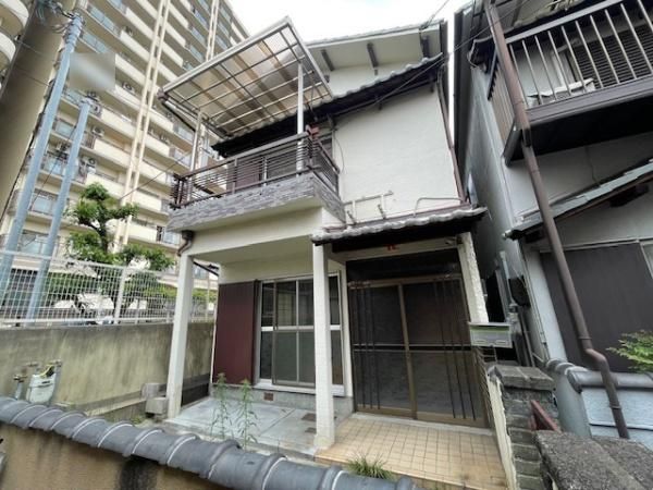 4DK Detached House for Sale in Tsurumi Ward, Osaka - Thumbnail 2