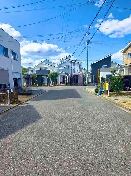 5LDK Detached House with Soundproof Room in Sakai, Osaka - Thumbnail 3