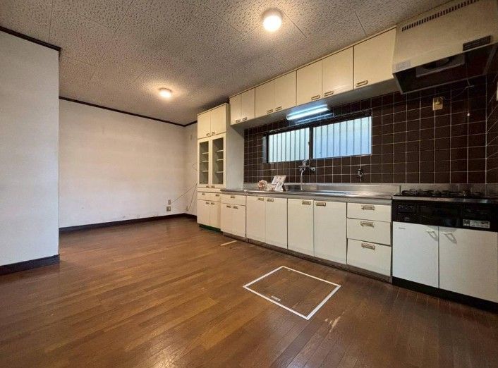 4LDK Detached House for Sale in Kobe's Kita Ward - Thumbnail 2