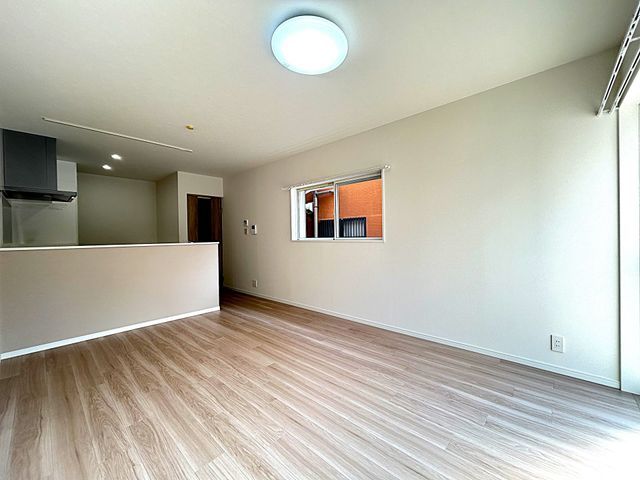 Renovated 4LDK Detached House in Kobe Nada Ward - Thumbnail 2