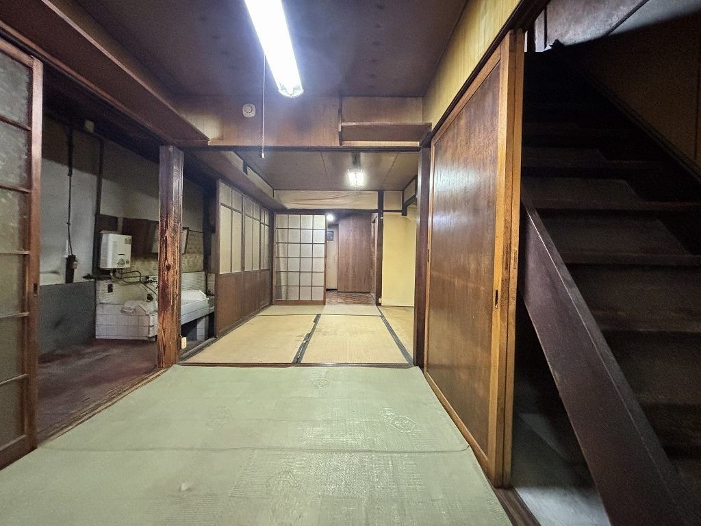 5K Detached House for Sale in Kamigyo-ku, Kyoto, 44.62 sqm - Thumbnail 2