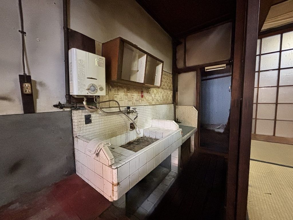 5K Detached House for Sale in Kamigyo-ku, Kyoto, 44.62 sqm - Thumbnail 3