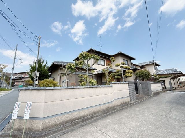 5LDK Detached House for Sale in Nara City with Garden - Thumbnail 4