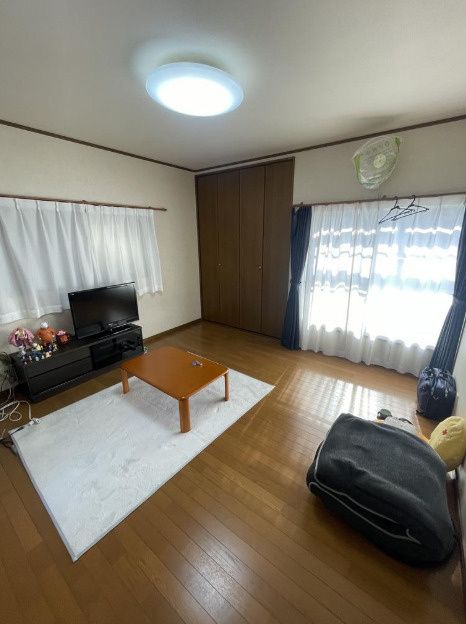 4LDK House with Carport for Sale in Yao, Osaka - 1998 Build - Thumbnail 2