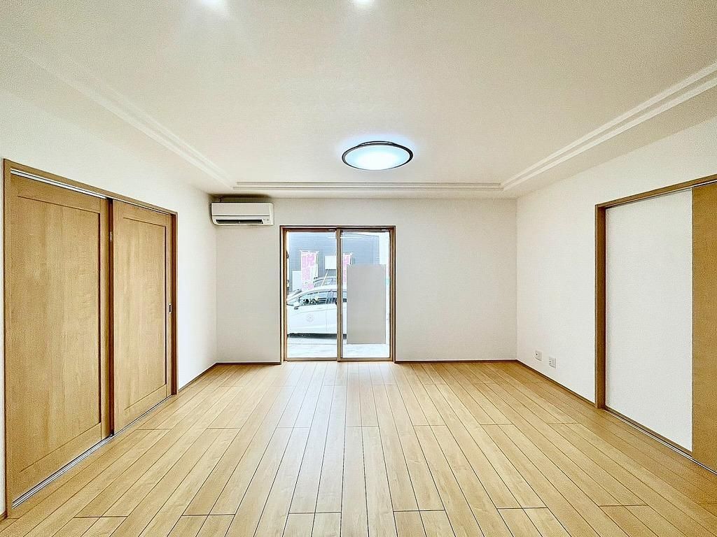 Modern 3LDK Single-Story House in Saeto, Miyazaki for Sale - Thumbnail 2