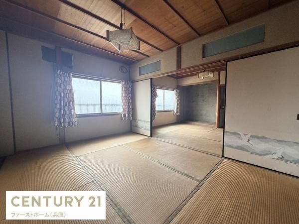 Spacious 5DK Retro House for Sale Near Shirahama-no-Miya Station, Himeji - Thumbnail 4