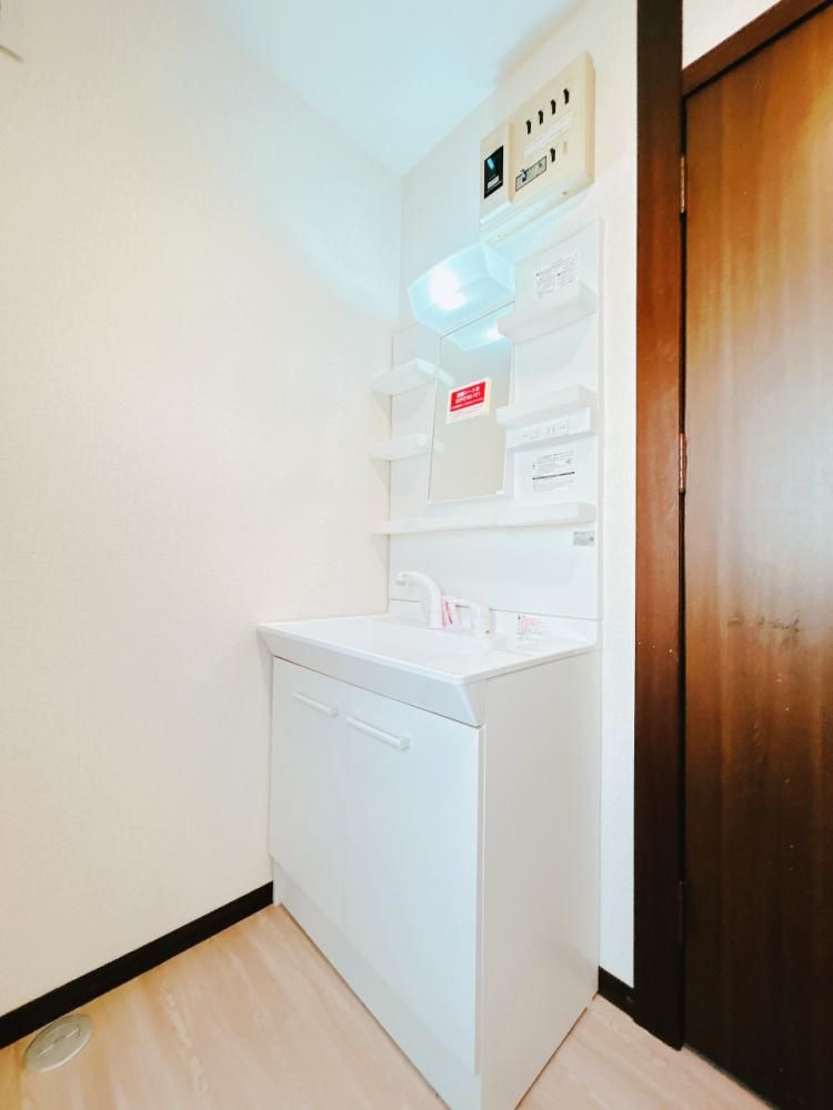 Renovated 3LDK House in Kitami, Hokkaido - 97.71m² - Thumbnail 4