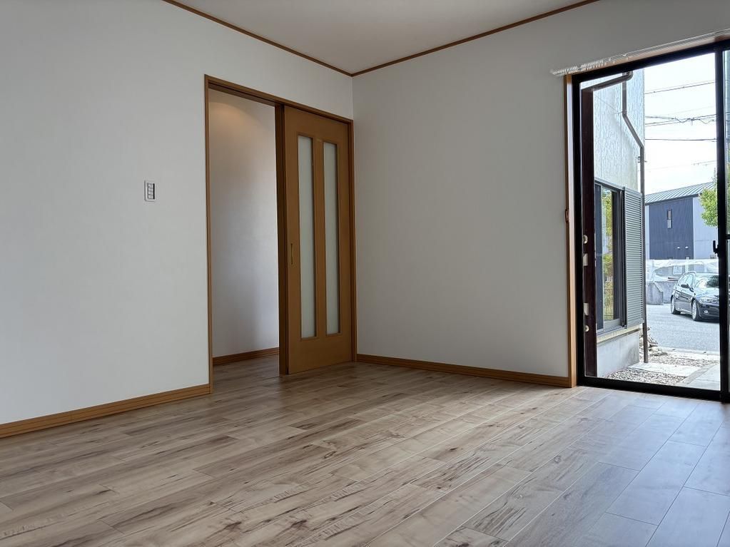 Renovated 4LDK House in Suma, Kobe | Move-in Ready - Thumbnail 3