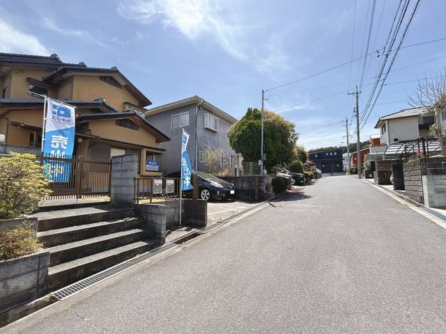 5LDK House for Sale in Umegaoka Minami, Nabari, Mie - 114.25 sqm - Thumbnail 2