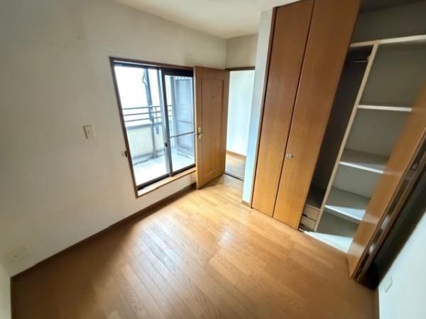 4LDK Detached House for Sale in Hirakata City, Osaka - Thumbnail 4