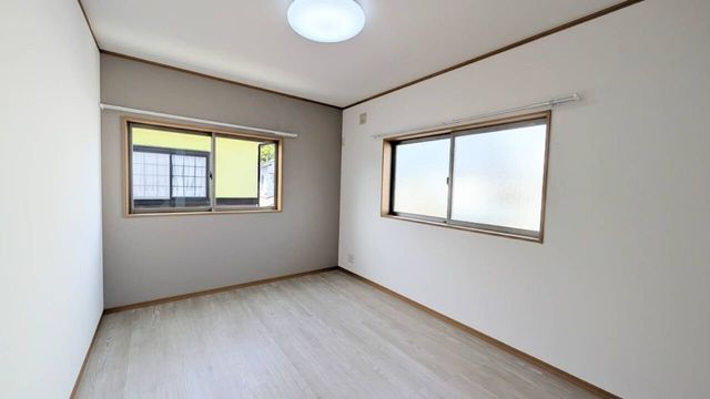 4LDK House for Sale Near Hojocho Station in Kasai City - Thumbnail 2