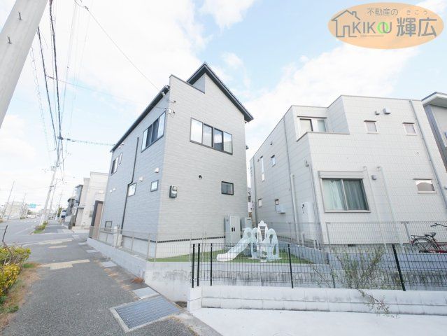 Modern 3SLDK House in Akashi, Hyogo | 2021 Build - Thumbnail 3