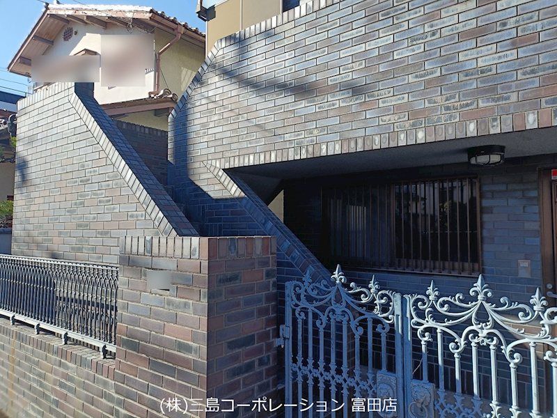 6LDK Family Home with 2-Car Garage in Takatsuki, Osaka - Thumbnail 3