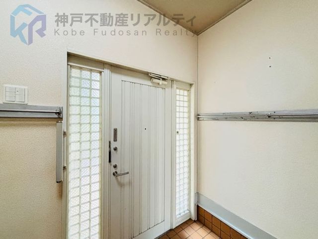 4SLDK Terrace House for Sale Near Gakuen Toshi Station, Kobe - Thumbnail 2