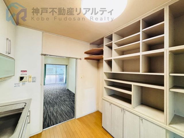4SLDK Terrace House for Sale Near Gakuen Toshi Station, Kobe - Thumbnail 3
