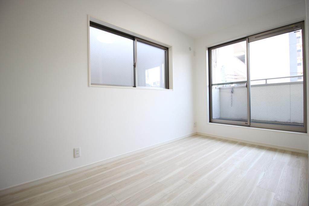 3LDK House for Sale in Miyakojima Ward, Osaka - Thumbnail 2