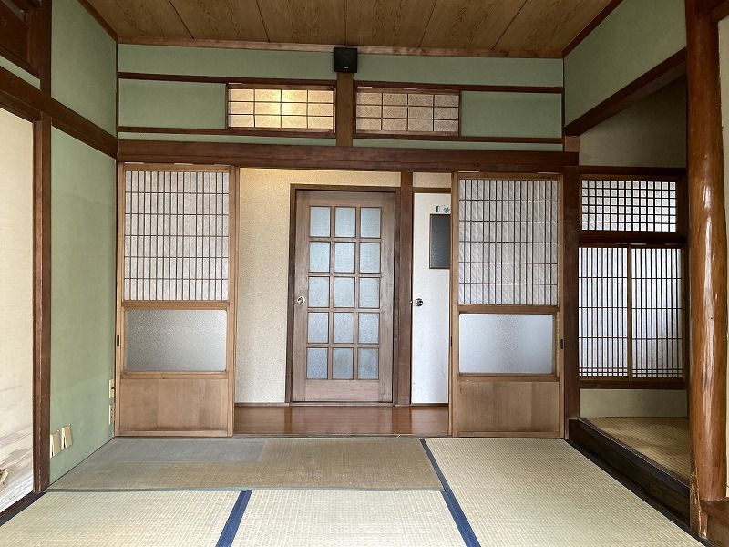 6LDK Detached House for Sale Near Nagata Station, Kobe - Image 1