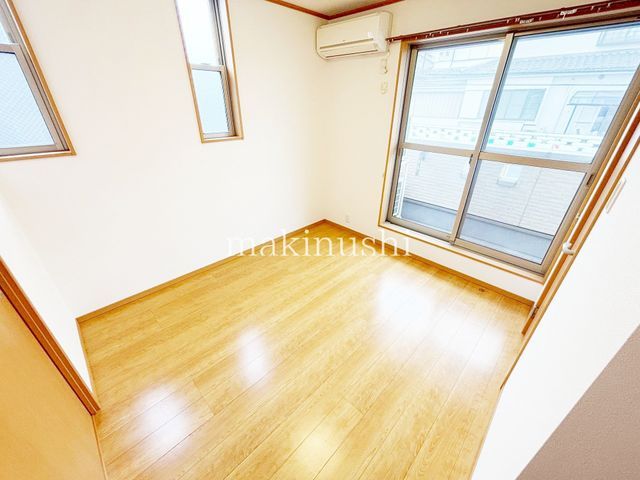 Renovated 4SLDK Detached House in Sakai-ku, Osaka - Thumbnail 2