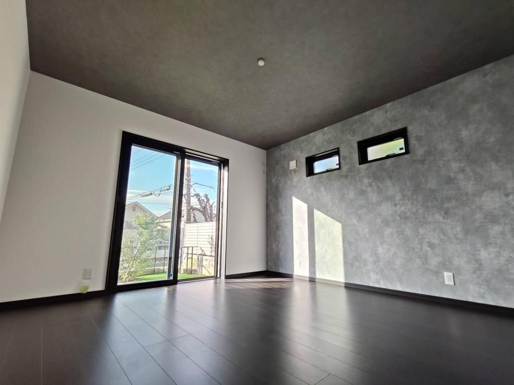 New 3LDK Single-Story House with Deck & Parking in Sakai, Osaka - Thumbnail 3