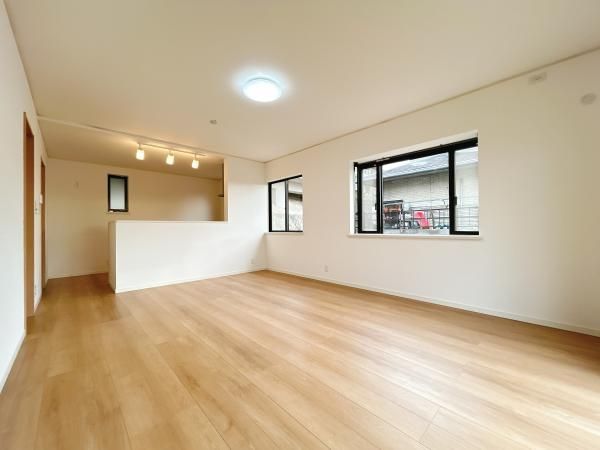 Renovated 4LDK House in Kobe with Sea Views | Tamondai - Thumbnail 4