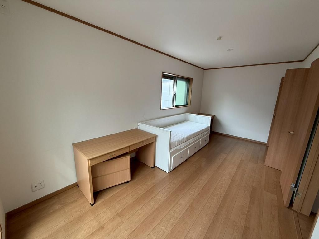 Modern 3LDK House in Kadoma City, Osaka with Underfloor Heating - Thumbnail 2