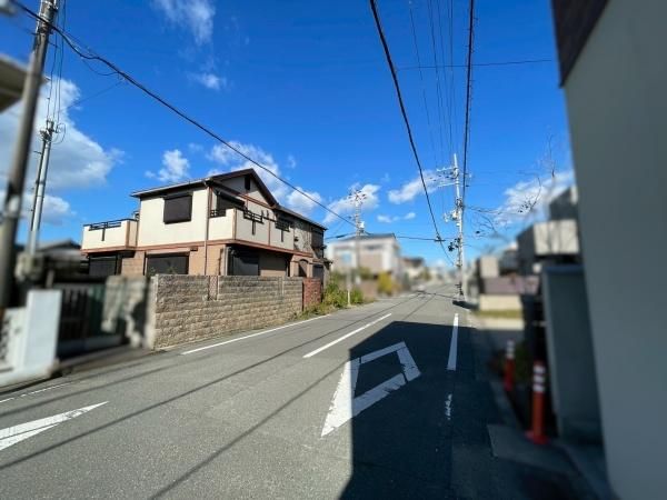 5SLDK House for Sale in Wakayama City, 210.49 sqm - Thumbnail 2