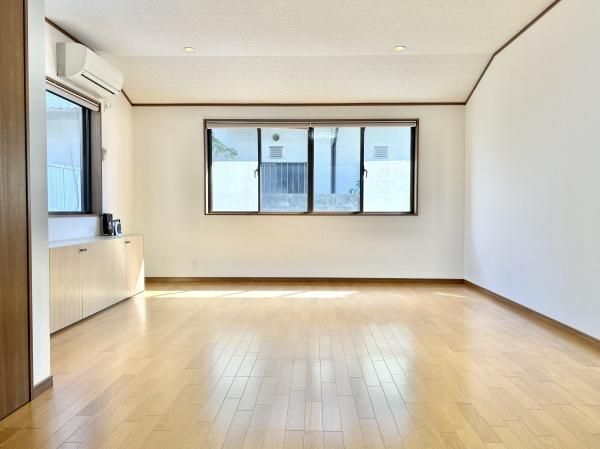 6SLDK Detached House for Sale in Minoh, Osaka - 173.59 sqm - Thumbnail 3