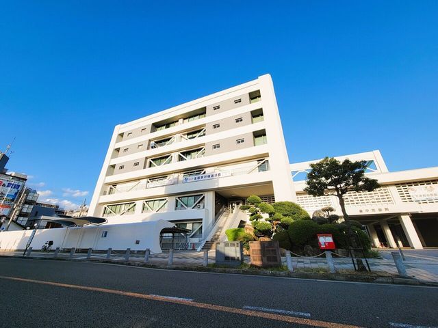 Used Terrace House 3DK in Okamachi, Toyonaka City - 10.8M JPY - Thumbnail 4