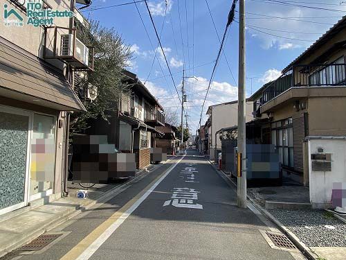 5DK House for Sale in Kamigyo-ku, Kyoto - 89.62 sqm - Thumbnail 3