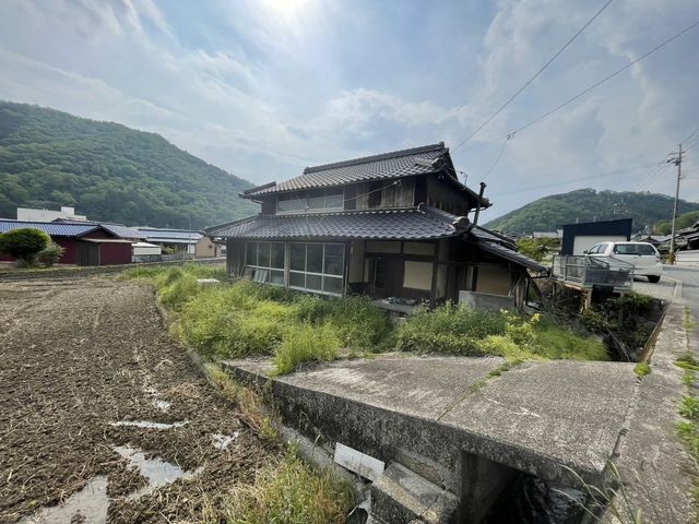 Traditional 1955 Farmhouse with Kamado & Goemonburo in Taka, Hyogo - Thumbnail 4