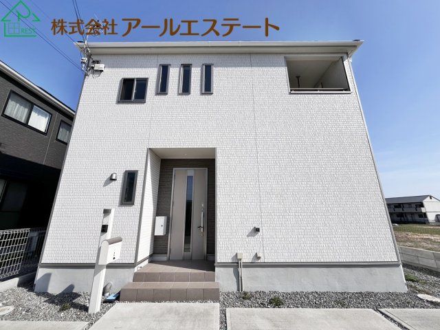 Renovated 3LDK House for Sale in Himeji, Hyogo - Thumbnail 2