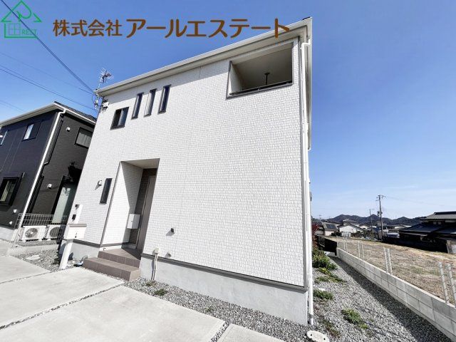 Renovated 3LDK House for Sale in Himeji, Hyogo - Thumbnail 4