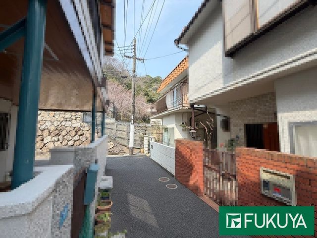 2LDK RC House for Sale near Oji Koen Station, Kobe - Thumbnail 2