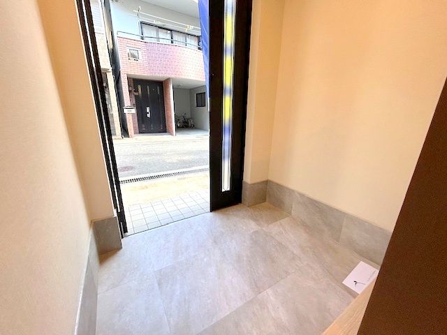 Renovated 4LDK House for Sale in Neyagawa, Osaka - Thumbnail 3